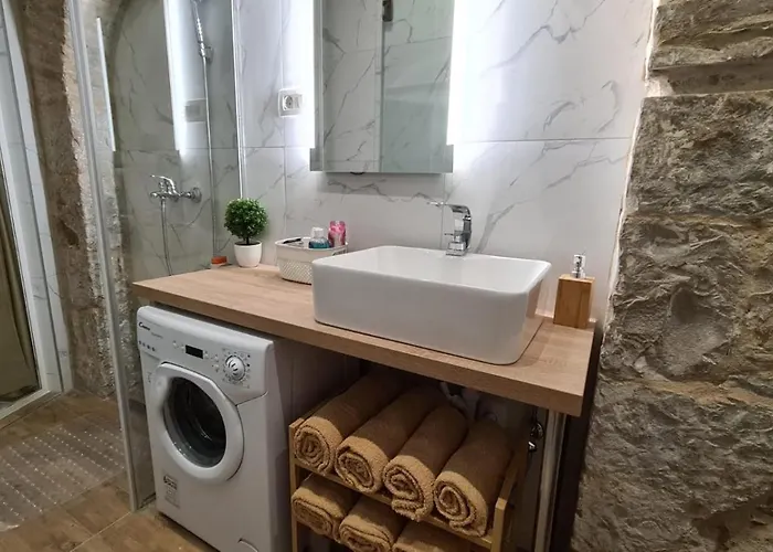 Lejlighed Tales Of - 100 Meters From The Seafront Split