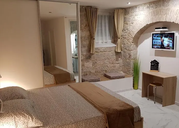 شقة Tales Of - 100 Meters From The Seafront *